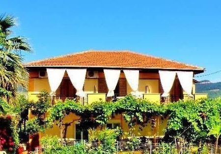 Barbara Studios Skala Potamia  Luaran gambar